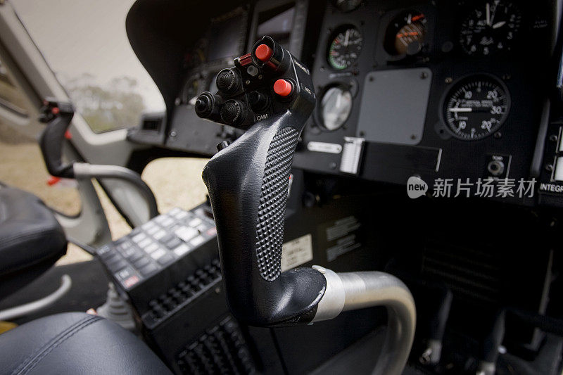 循环控制杆内的欧洲直升机b3 AS350